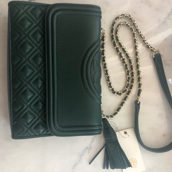 Tory Burch Handbags - Tory Burch Green purse